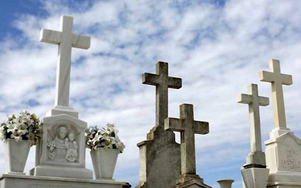 Oramos unidos, aunque no estemos juntos. 2 noviembre. Conmemoración de todos los fieles difuntos