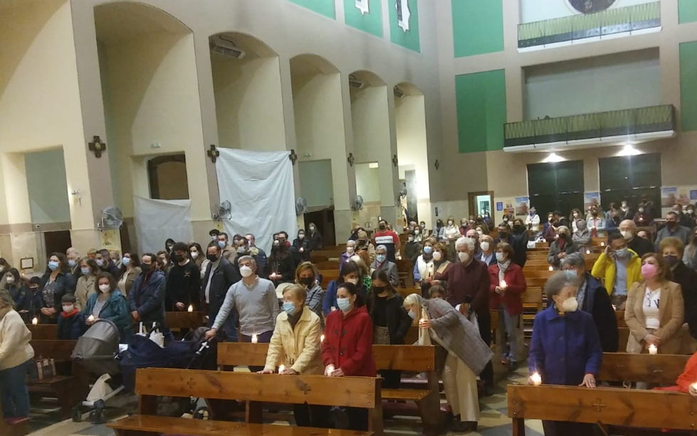 Celebrada la fiesta de la Candelaria en nuestra parroquia con amplia participación de niños, familias y ancianos